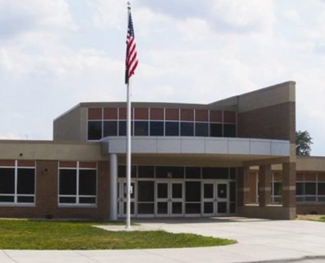 Former Mattoon school board member sues district for alleged retaliation